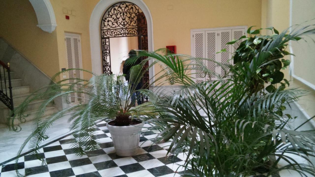 Apartament Luxurious 2 Bedroom Flat In A Historic Building