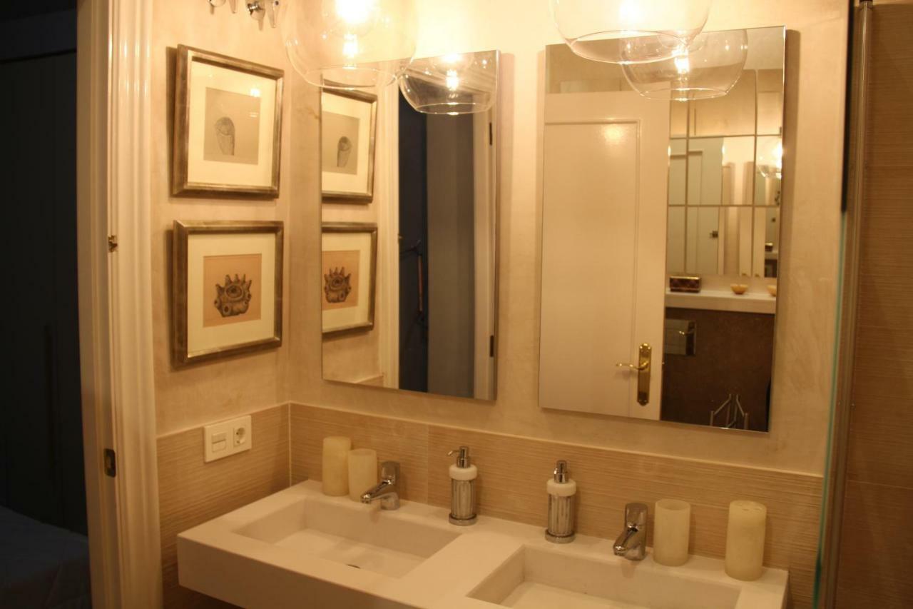 Luxurious 2 Bedroom Flat In A Historic Building Sewilla